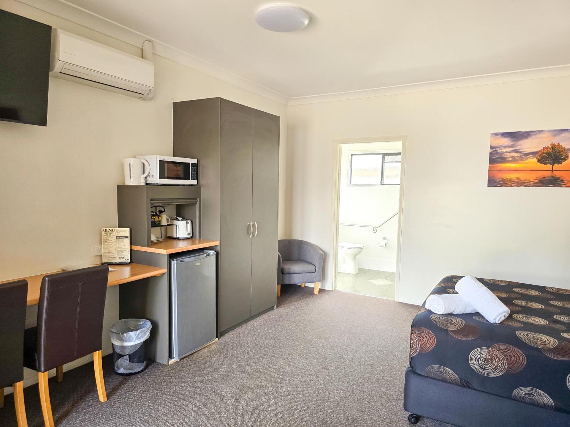Ascot Lodge Motor Inn Kingaroy Exteriör bild