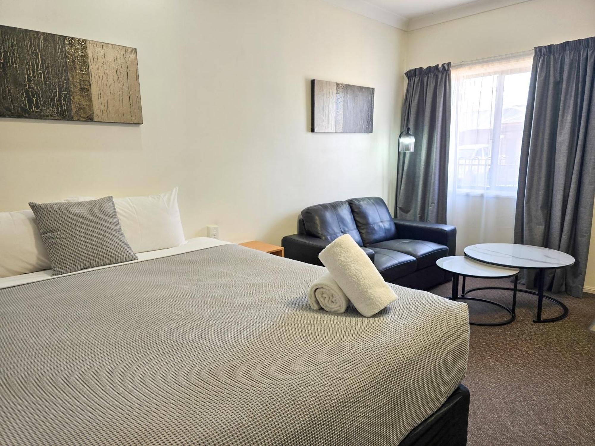 Ascot Lodge Motor Inn Kingaroy Exteriör bild