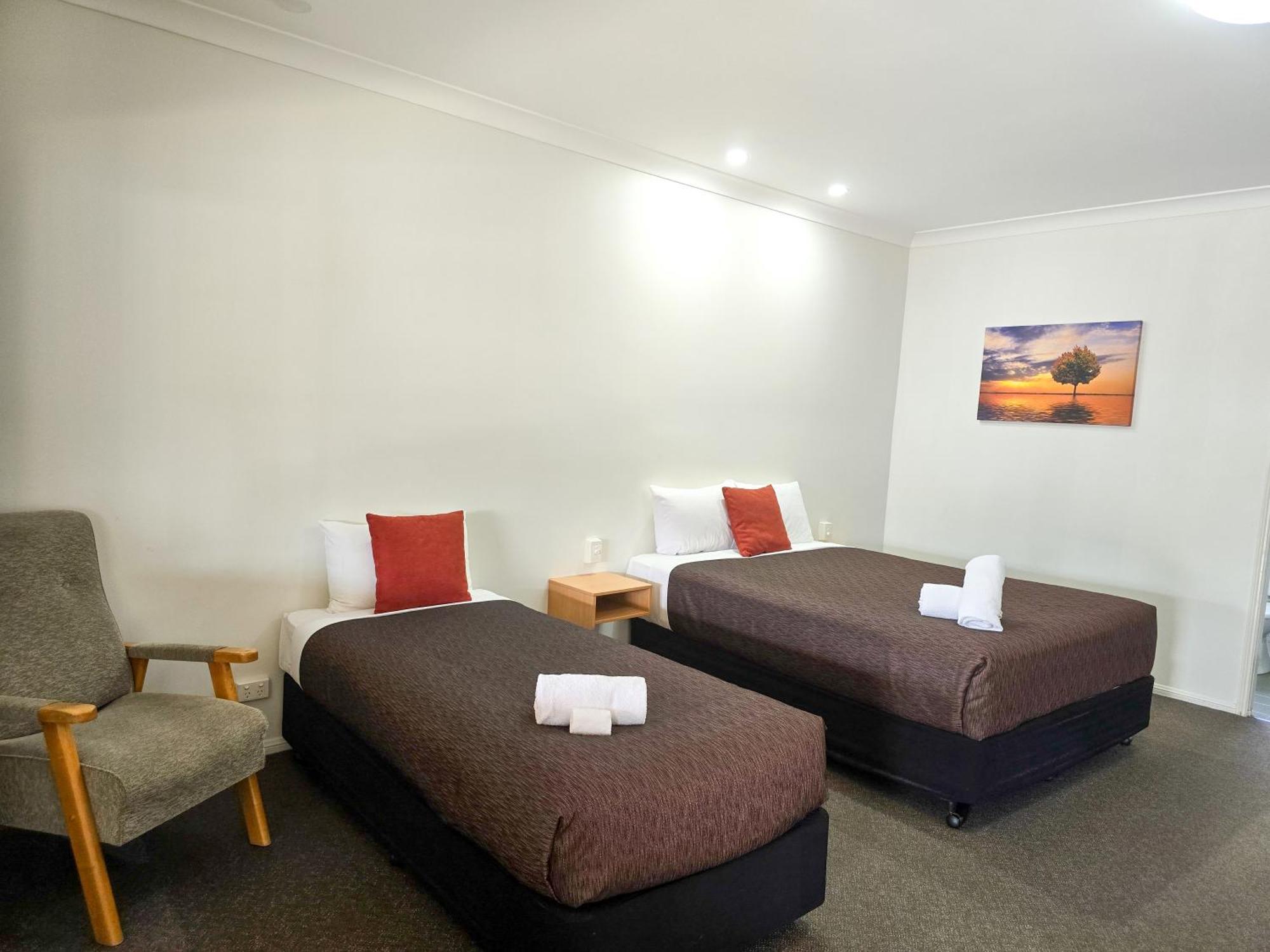 Ascot Lodge Motor Inn Kingaroy Exteriör bild